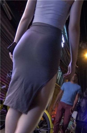 4k-性感包臀裙水晶高跟鞋漂亮美女 [678 MB]