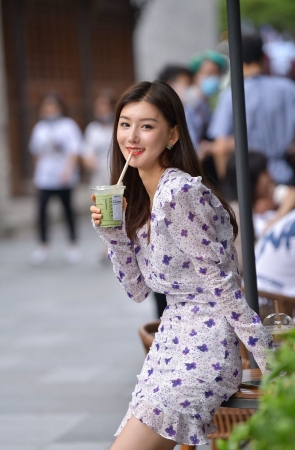 摄神街拍作品  清纯活泼美腿玉足小姐姐 [400P-5.82GB]