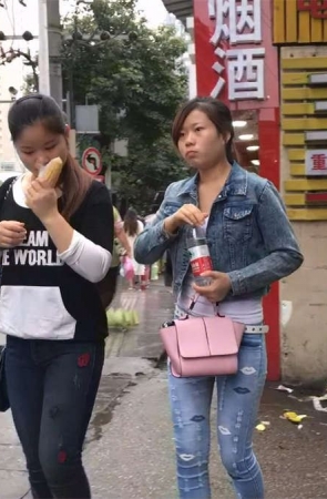 蓝牛MM的紧致圆臀