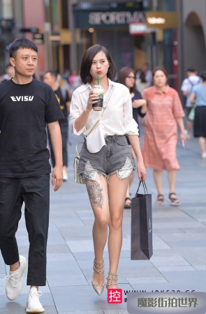 美不美，看大腿，两朵玫瑰花3A2932[312M]