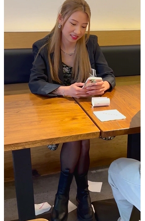 心情很好的小姐姐