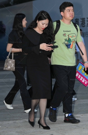 2566-22-31√黑丝轻熟女 9P