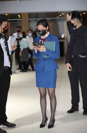 蓝色制fu黑 丝高 跟汽车销shou