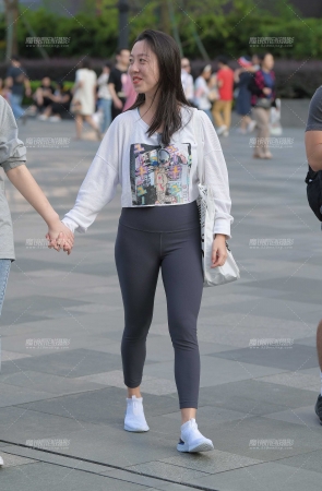 素颜灰色瑜伽裤