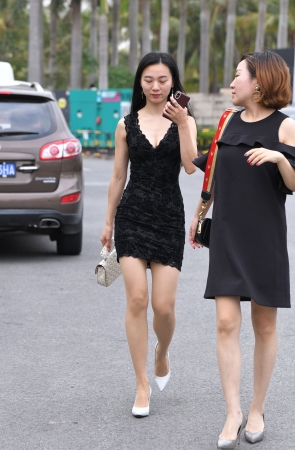 包屯裙高跟丝袜