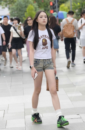 今天被美腿袭击/231009-7-50 14P