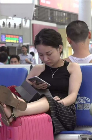 幻想少女露足底已不可能，那就把露出的部分纤毫毕现地拿下