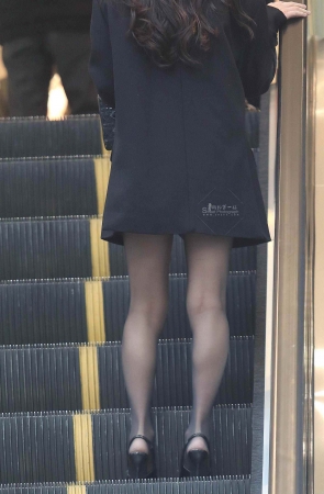 黑丝街拍高跟shaofu