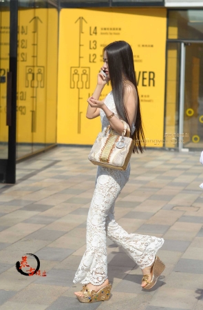 10-17 白色镂空连体衣裤