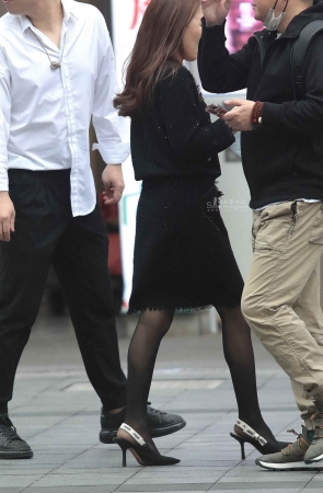 黑丝街拍高跟shufu