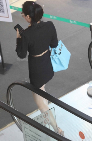 诱惑街拍肉丝高跟shaofu