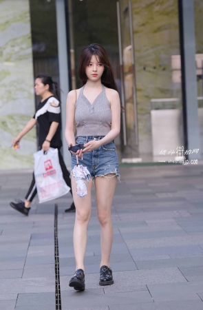 21727-3+70/热裤女生 4P