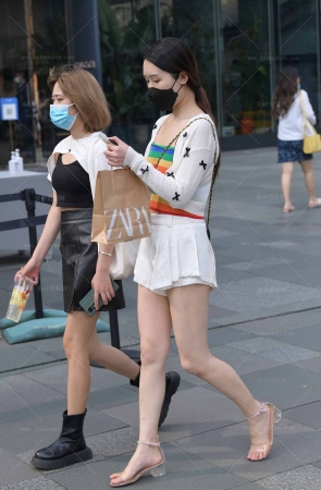 三字概括 我美吗？231205-6-107 15P