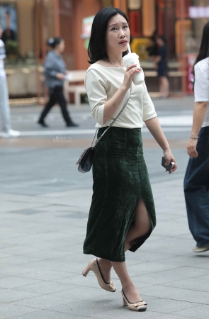 丝袜街拍少妇-15P