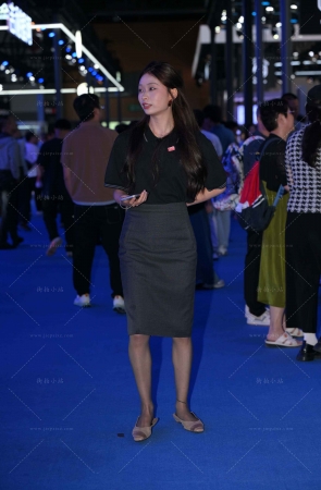 超薄灰丝小姐姐