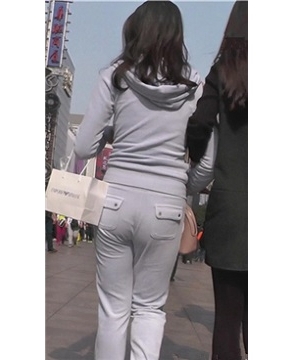 街拍甜美知性好身材运动装美女姐姐 [974 MB]