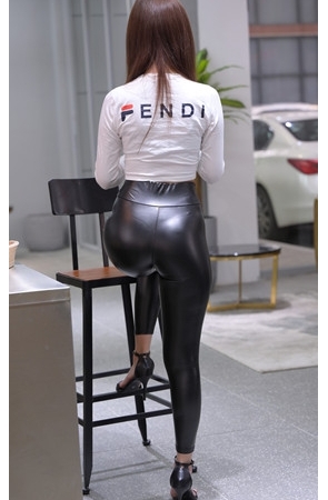 （套图二）高腰紧身皮裤女孩(538P)[11.09G/JPG]