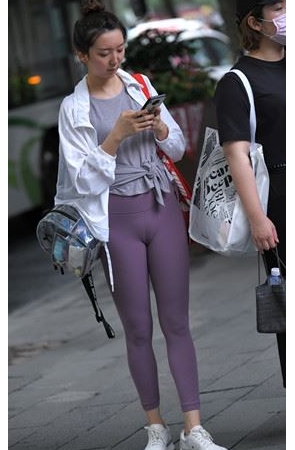 练瑜伽的紧身裤美女(48P)