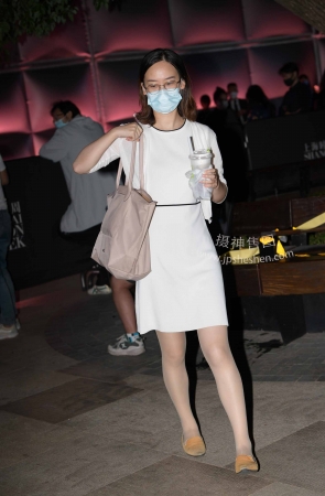 22923-16+80【上海时装周】丝袜素人 18P