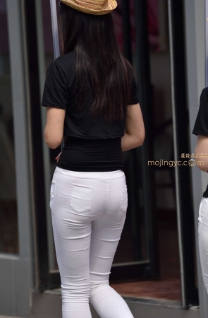2016-11-14一群紧身白裤妹妹28张