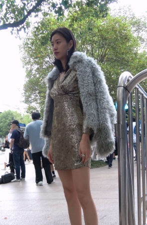 苗条时尚模特外拍