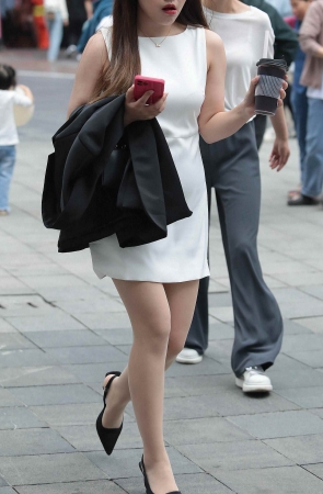 诱惑街拍肉丝高跟shaofu-14P