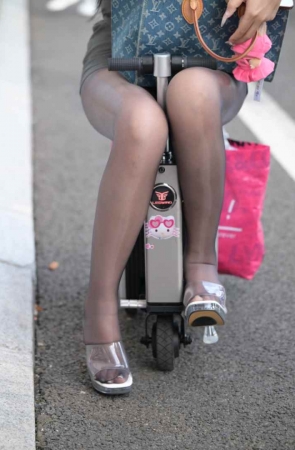 油亮黑丝大长腿-妍熙 [188P-2.83GB]