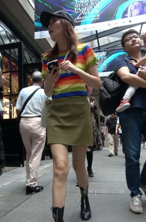 4K – 时尚街拍美女 [2.30 GB/MP4]