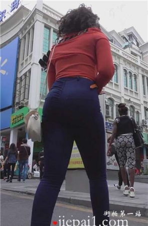 丰满紧身圆臀卷毛S妇  [157 MB]