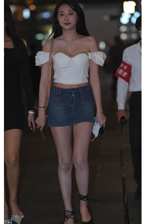 抹胸装牛仔裙小姐姐【套图+视频】