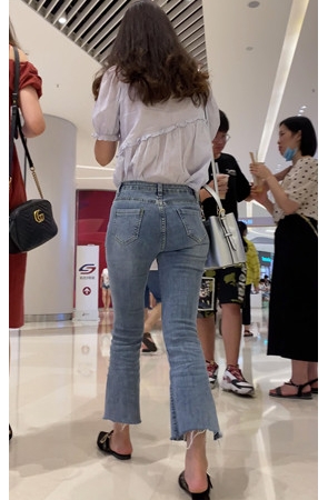 紧身牛仔小姐姐