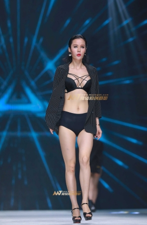 深圳赛区，超模大赛台上SHOW