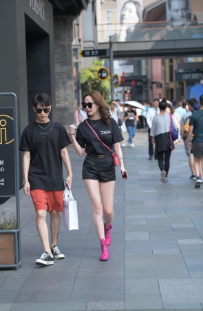 又白又长de肉肉大白腿