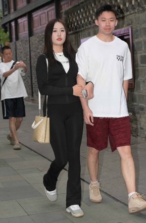 23515-10=117√圆润的美少妇，旺夫相十足～ 13P