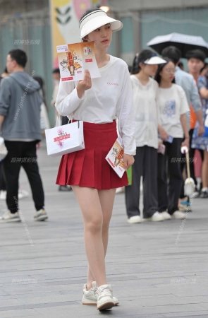 23513-9=65√一群肉丝女同事 16P