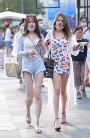 我真的很喜欢热裤大白腿咋办？