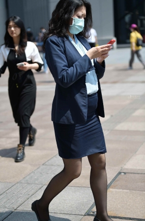 街拍黑丝来看看