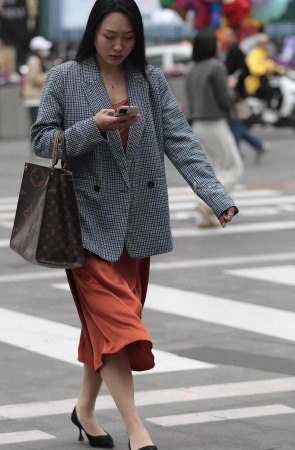 肉丝街拍高跟shaofu