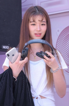 23684-90清纯日系女孩。。 11P