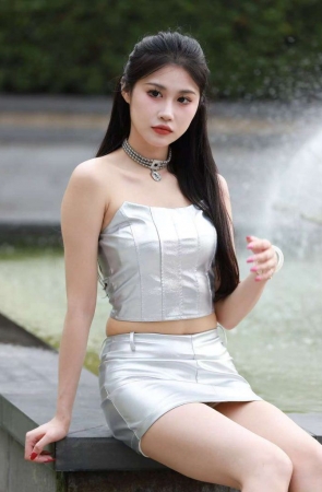 银色皮裙 [146P-1.00GB]