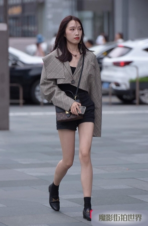 短裤美女3A1251[704M]