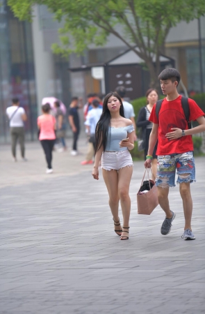 身材丰满性感美女