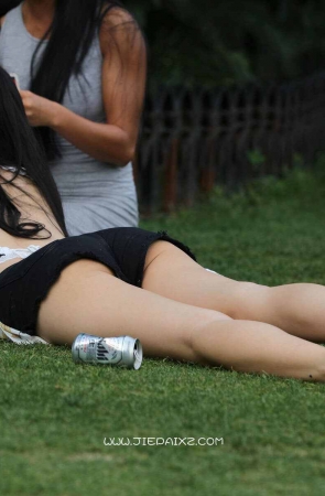 超火辣身材热裤长腿美眉